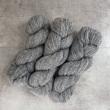 Indlæs billede til gallerivisning GARNinture - Gotlandsk pelsuld 5,5/2