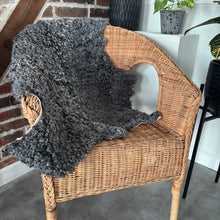 Indlæs billede til gallerivisning Lammeskind
