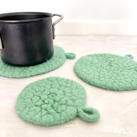 Bobly trivet